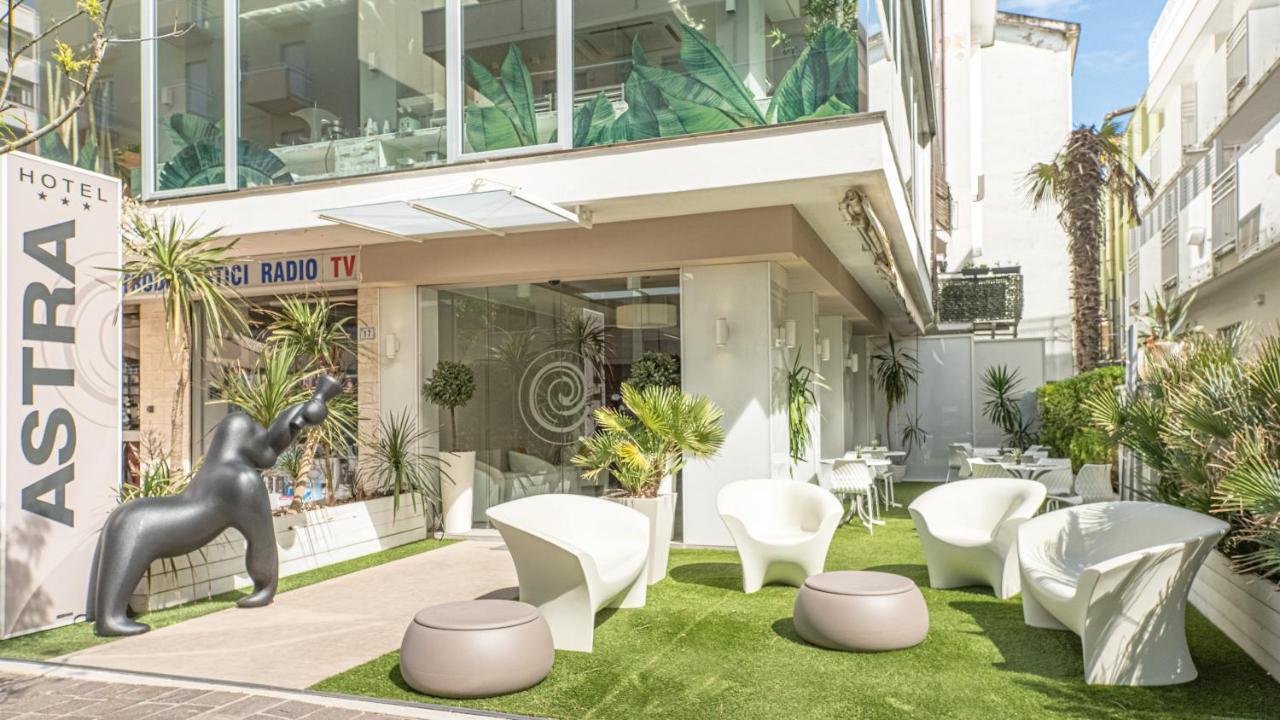 Design Hotel Astra B&B Misano Adriatico Eksteriør billede